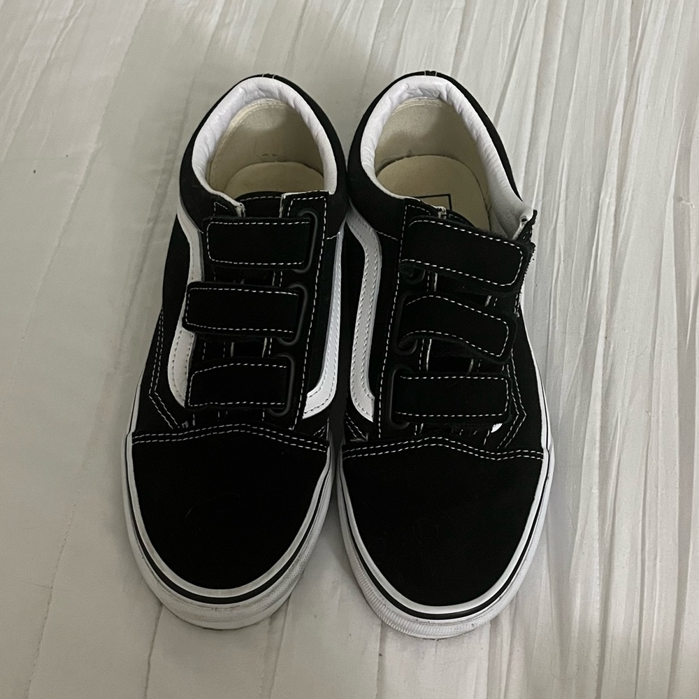 VELCRO VANS IN PERFECT CONDITION